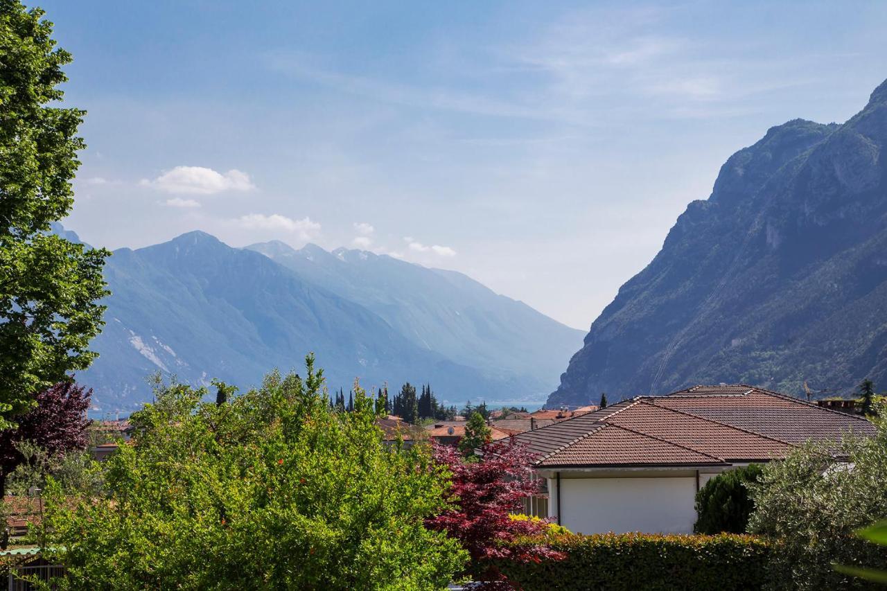 Love Garda Lake Riva del Garda Esterno foto